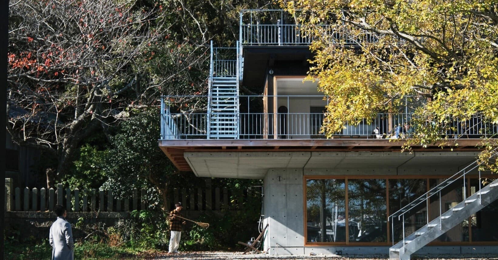 現役医師夫婦が叶えた週末移住。海と繋がる第二の自宅